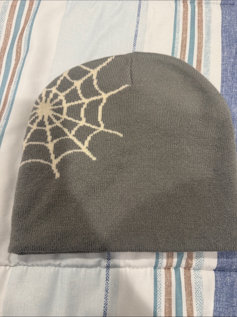 Neutral Gray & Cream 'Gruty Visions” Knit Beanie - Picture 2 of 2